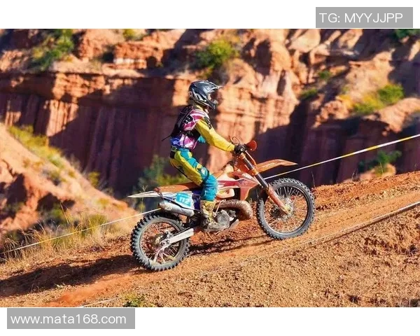 德宏摩托车场所障碍赛闭幕 速度与热情燃动滇西